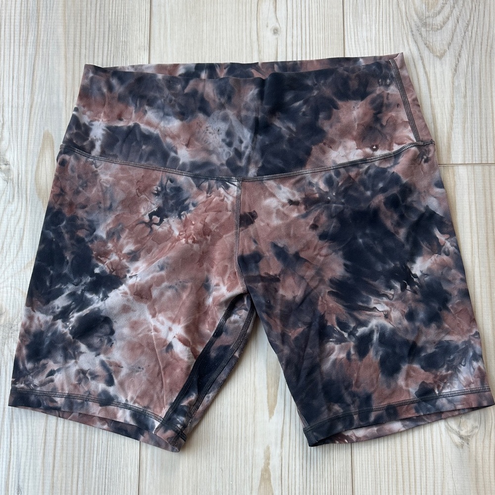 Lululemon Align 8” Tie-Dye Bike Shorts - SZ 12